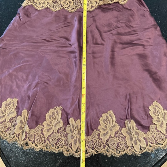 In the now satin & lace skirt NWT size 2 - Picture 5 of 8